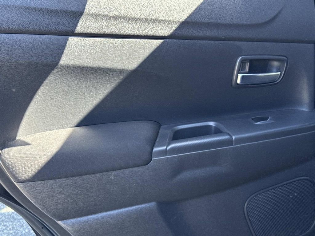 Used 2021 Mitsubishi Outlander Sport 2.0 ES image 12