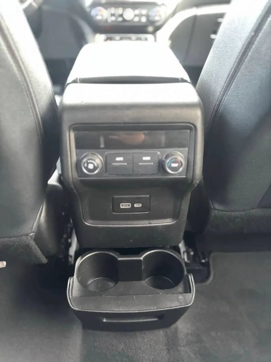 Used 2020 GMC Acadia SLE FWD image 18