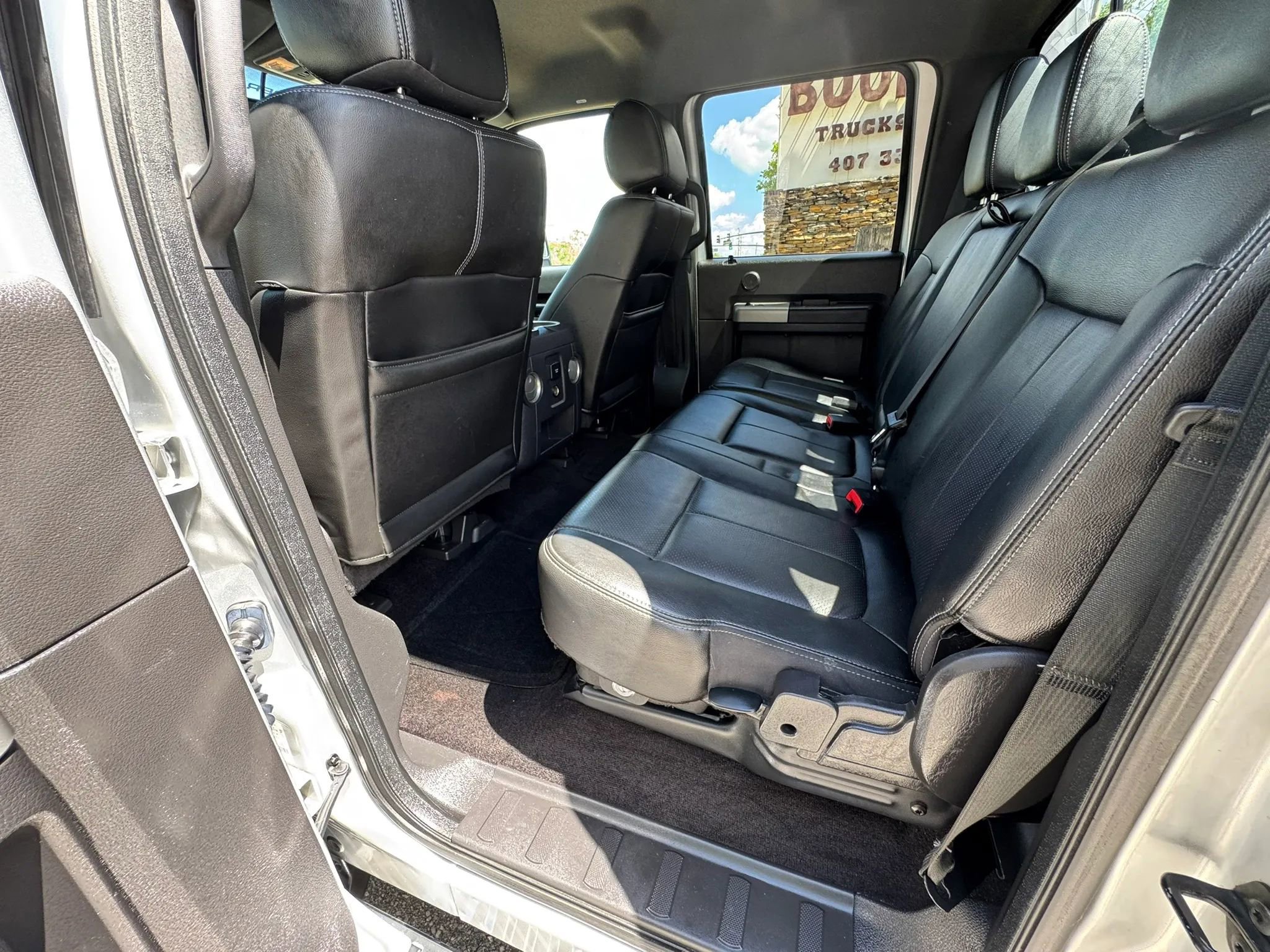 Used 2015 Ford F350 Lariat w/ Chrome Package image 24