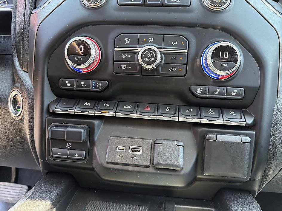 Used 2022 GMC Sierra 1500 Denali w/ Denali Reserve Package AWD/4WD image 32