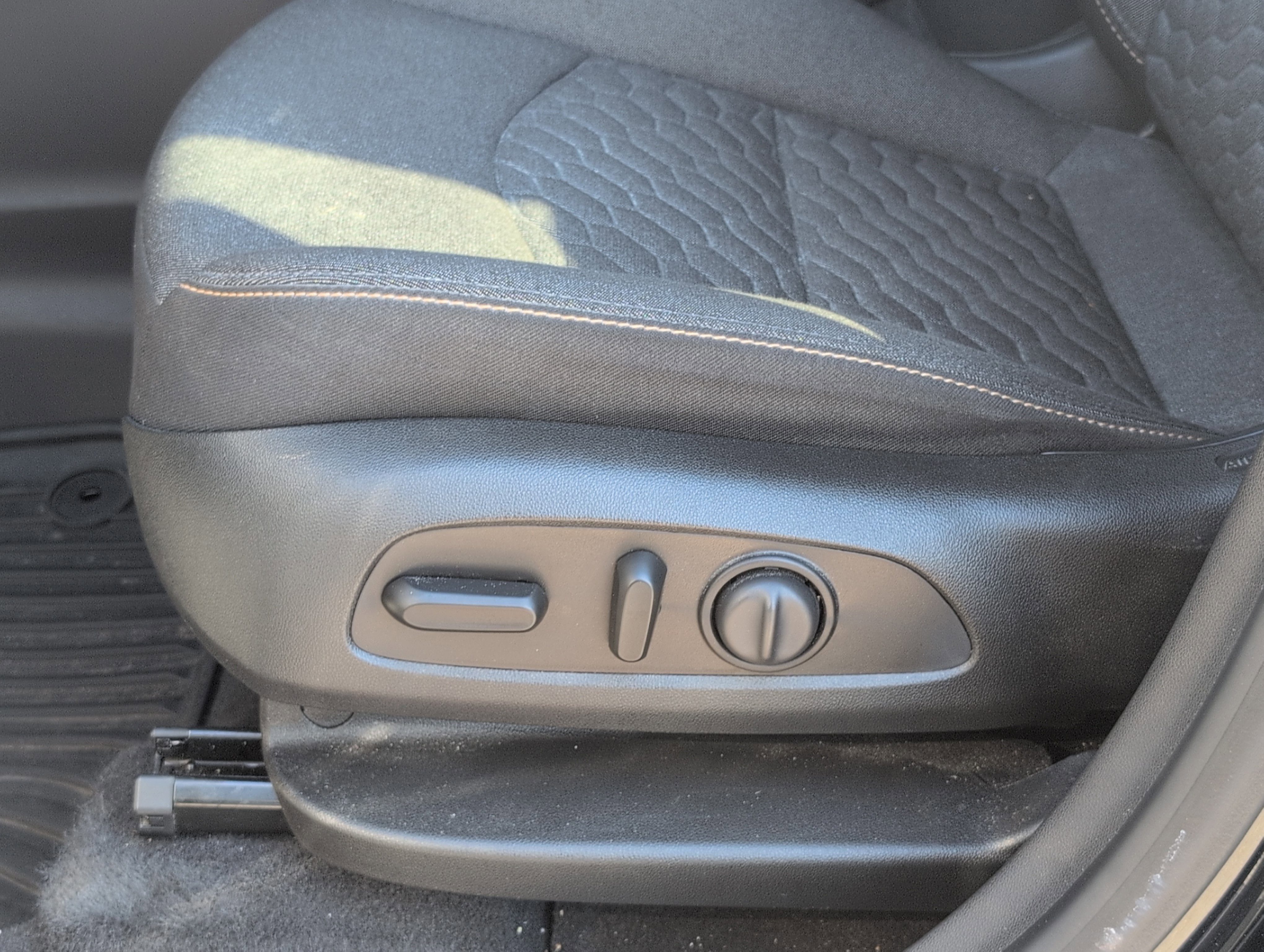 Used 2020 Chevrolet Equinox LT image 14