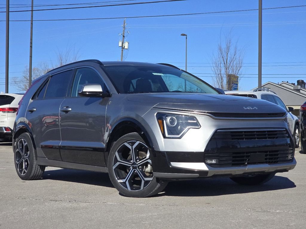 Used 2023 Kia Niro EX Touring