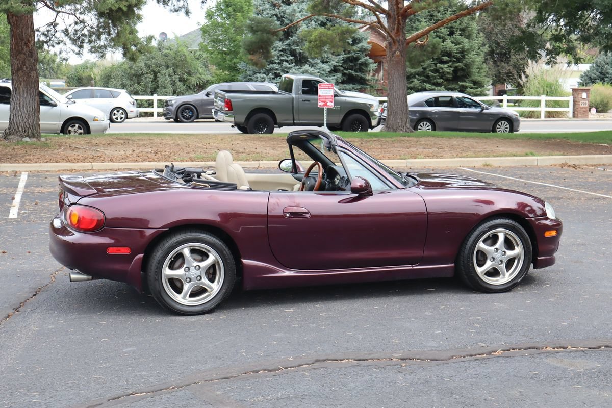Used 2000 MAZDA MX-5 Miata RWD image 4