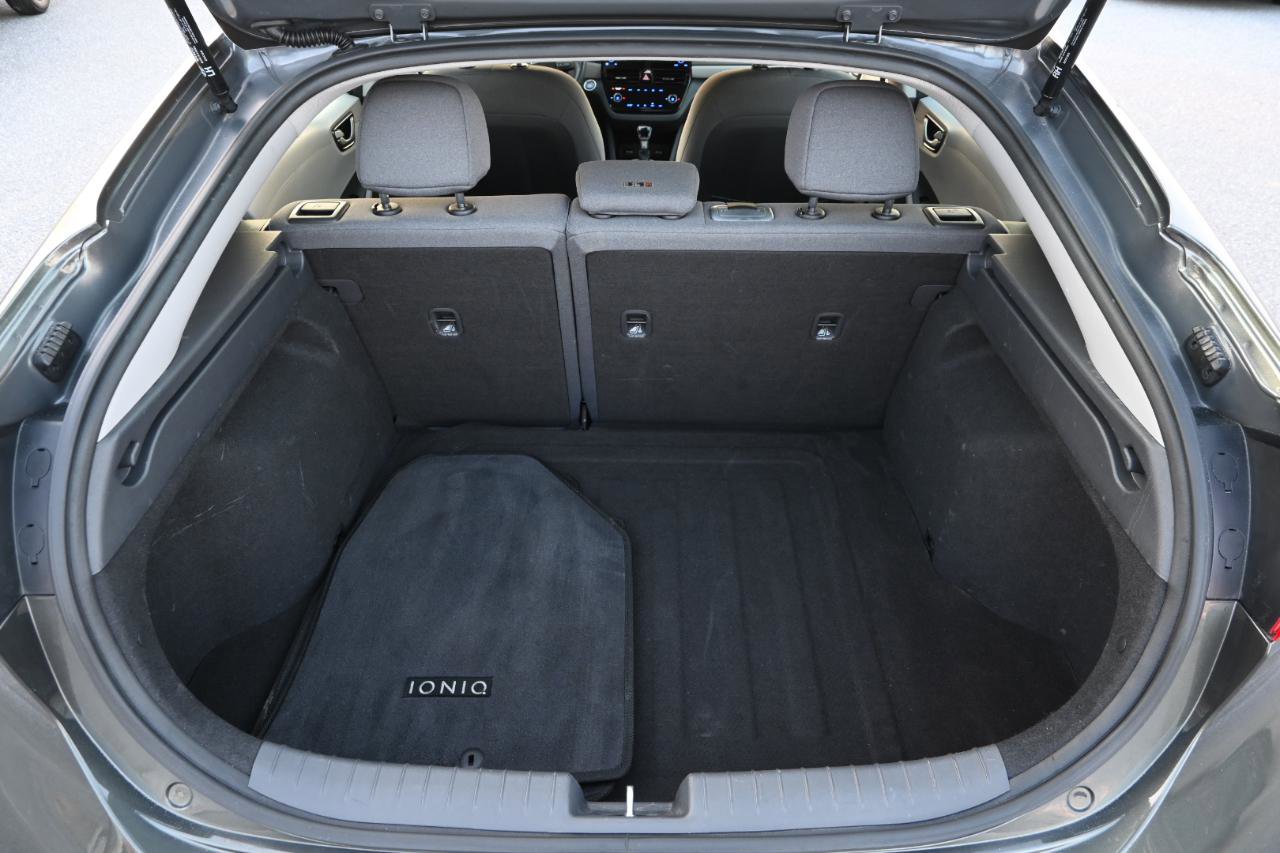 Used 2020 Hyundai Ioniq Blue FWD image 21