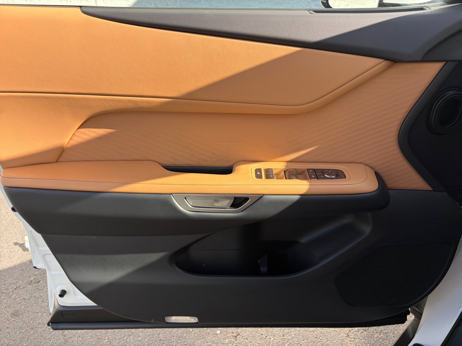 New 2026 Lexus ES 350h AWD image 13