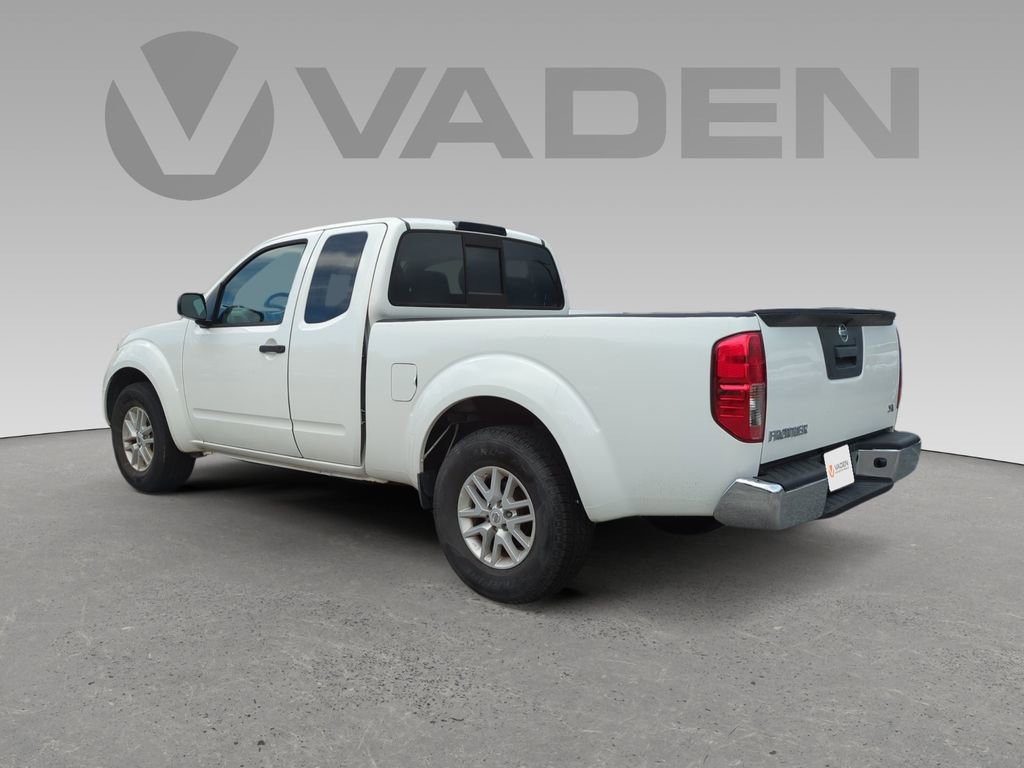 Used 2019 Nissan Frontier SV image 3