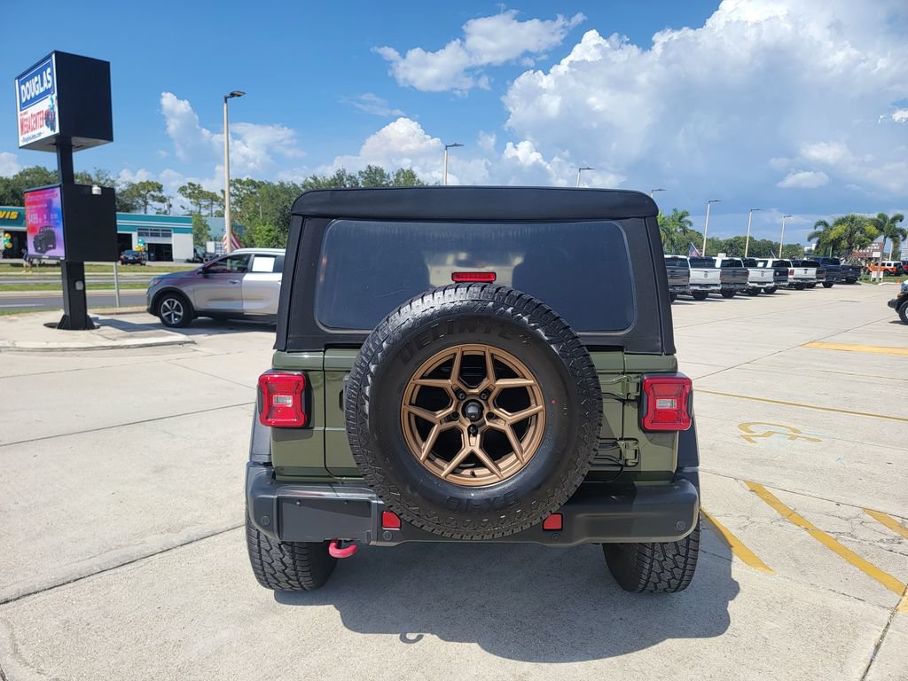 Used 2021 Jeep Wrangler Unlimited Rubicon AWD/4WD image 4