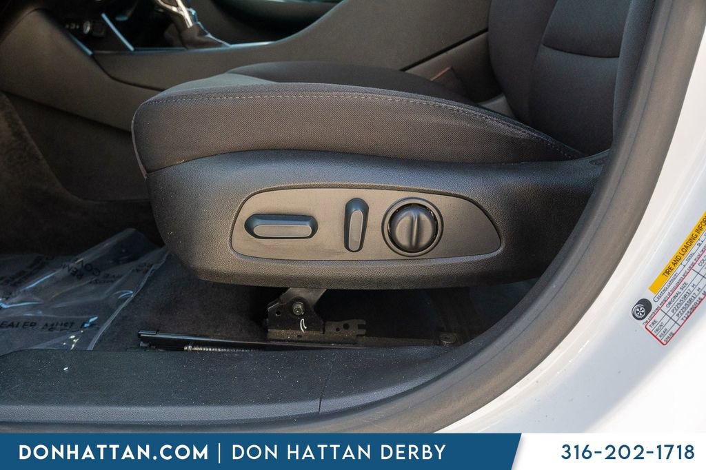 Used 2024 Chevrolet Malibu LT FWD image 15