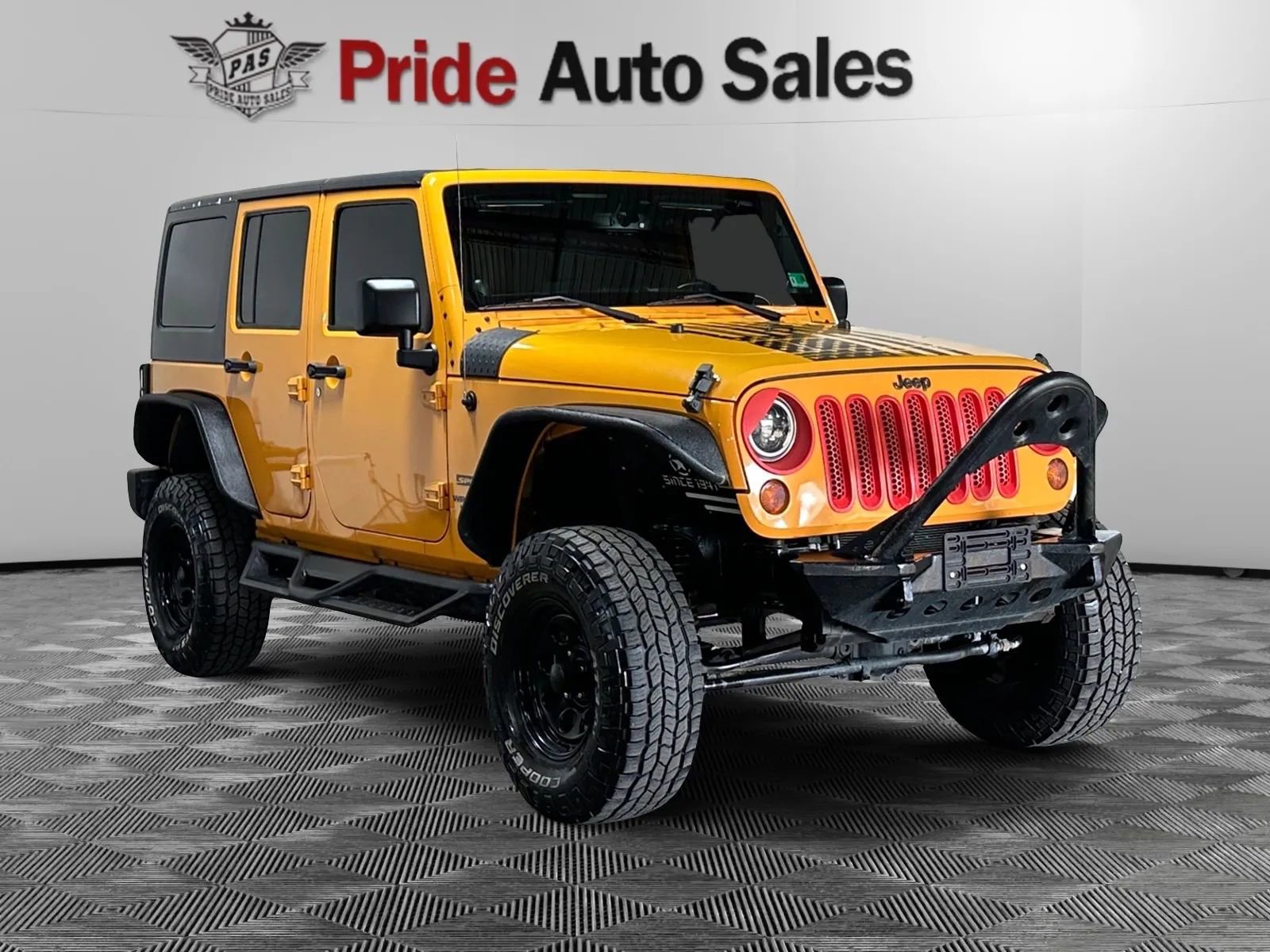 Used 2013 Jeep Wrangler Unlimited Sport image 3