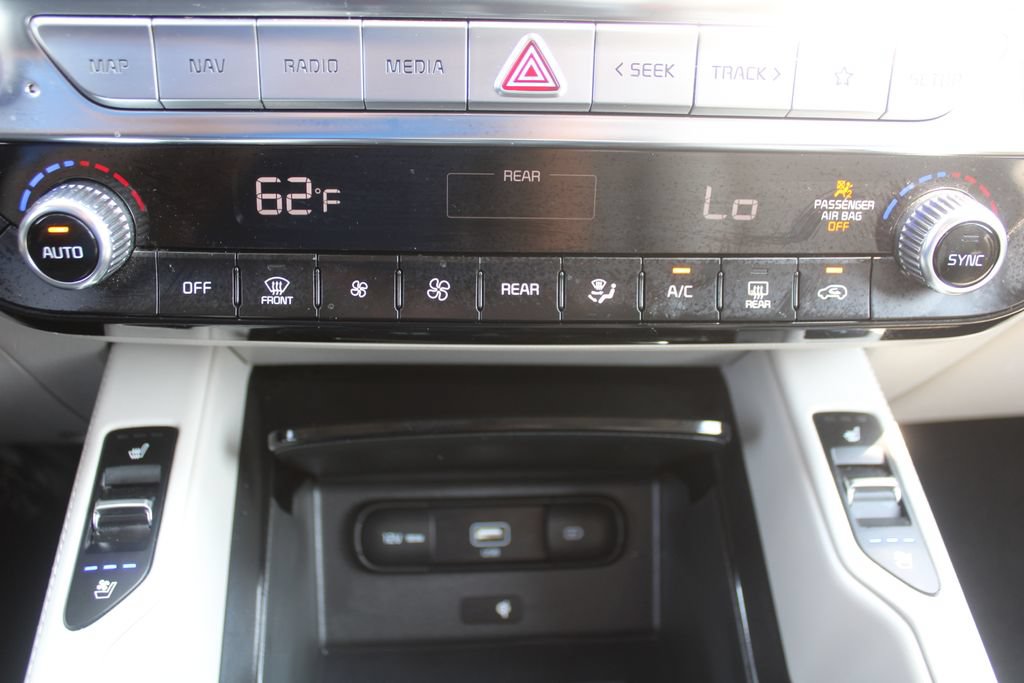 Certified 2022 Kia Telluride SX w/ SX Prestige Package AWD/4WD image 48