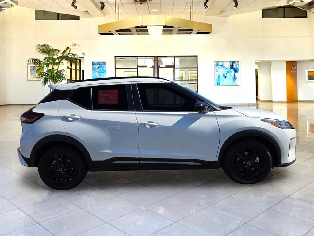 Certified 2024 Nissan Kicks SR FWD image 4