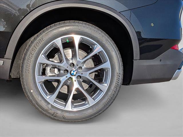 New 2026 BMW X5 xDrive40i w/ Executive Package image 10