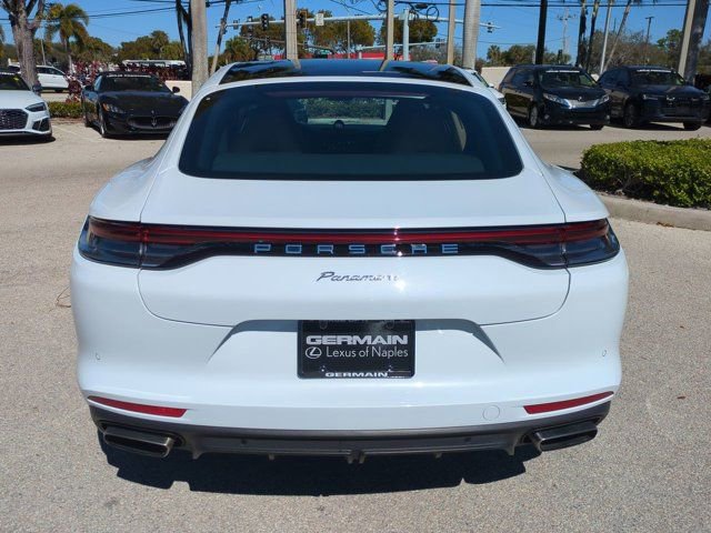 Used 2022 Porsche Panamera image 4