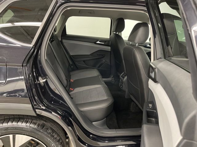 Certified 2023 Volkswagen Taos SE AWD/4WD image 12