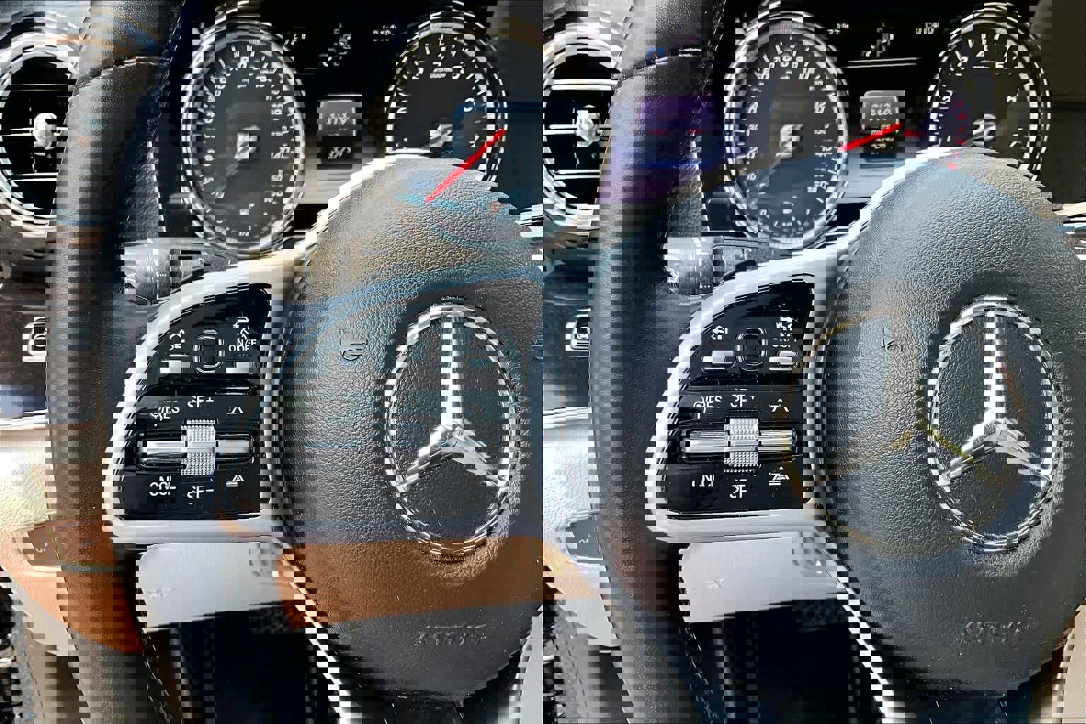 Certified 2019 Mercedes-Benz E 450 4MATIC Wagon image 24