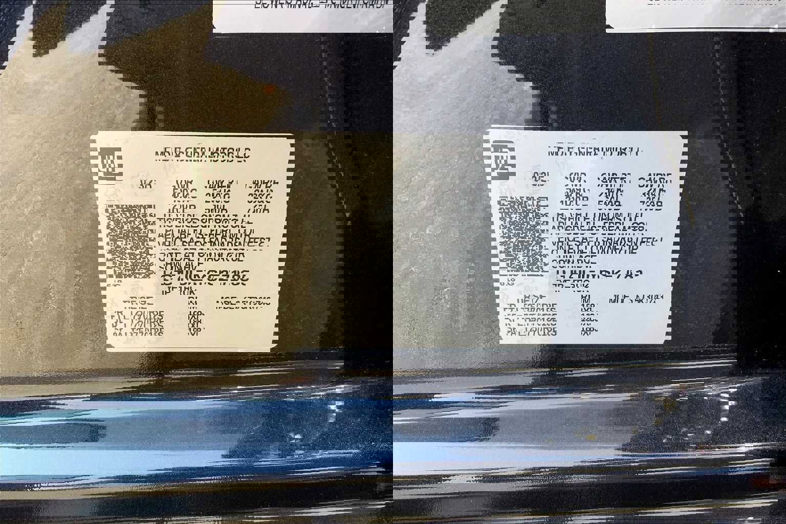 New 2025 GMC Sierra 3500 SLT w/ SLT Premium Package image 16