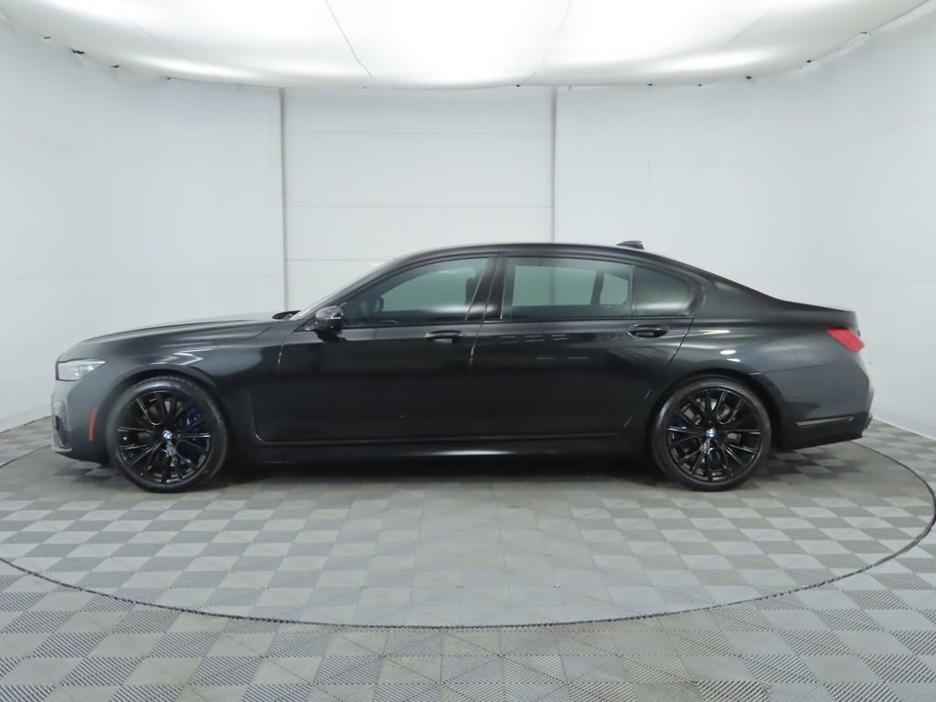 Used 2022 BMW 750i xDrive w/ Executive Package image 8