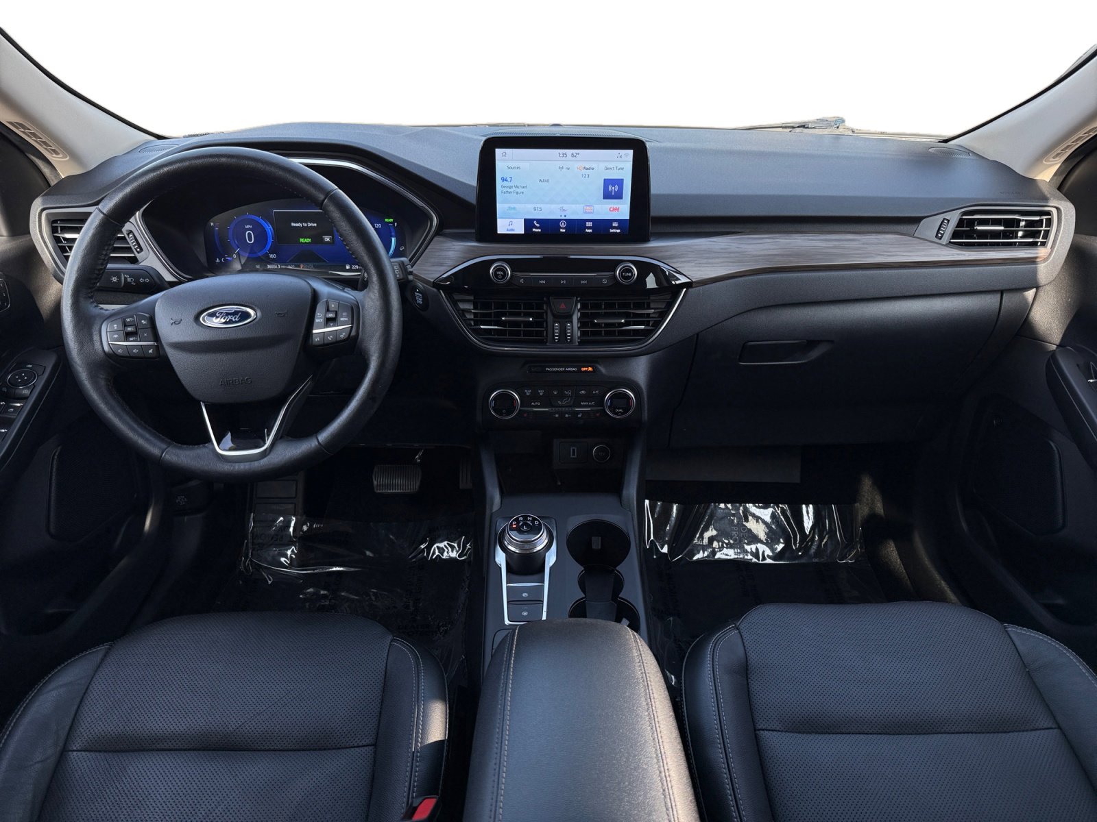 Used 2020 Ford Escape Titanium image 10