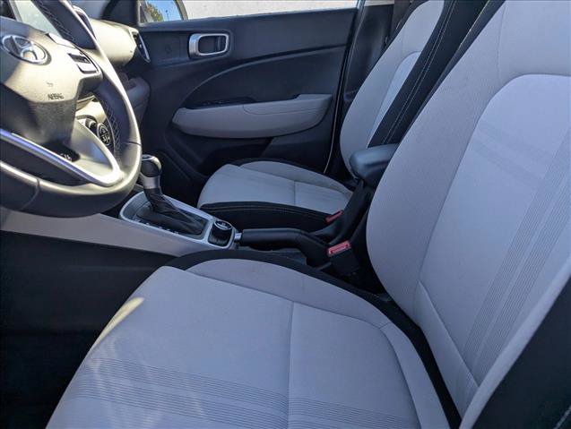 Certified 2025 Hyundai Venue SEL FWD image 23