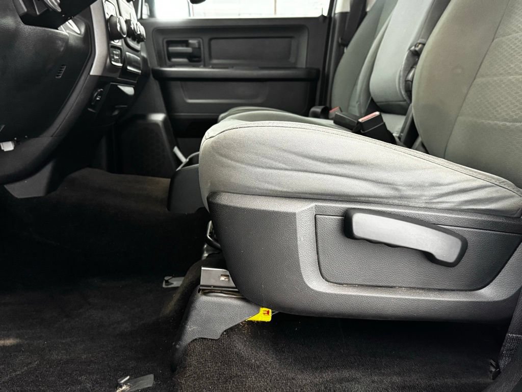 Used 2016 RAM 1500 Express w/ Popular Equipment Group AWD/4WD image 9