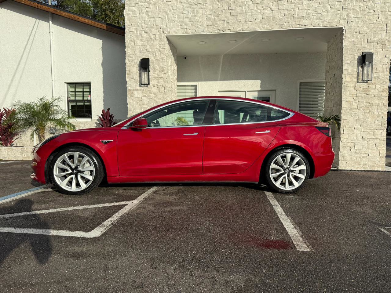 Used 2019 Tesla Model 3 Long Range image 2