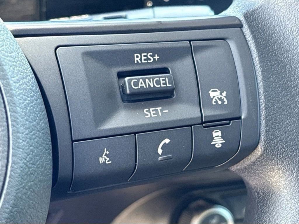 Used 2025 Nissan Kicks SV FWD image 24