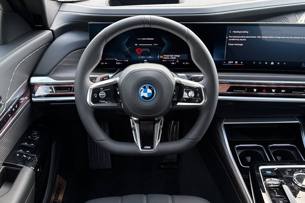 New 2026 BMW i7 xDrive60 w/ Executive Package image 15