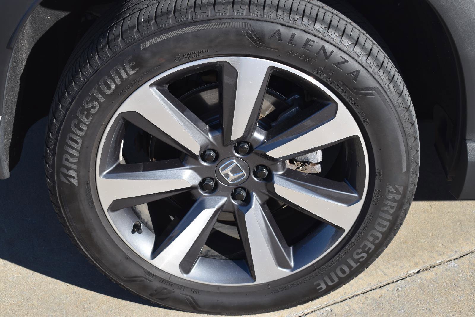 Used 2025 Honda Pilot Elite image 15