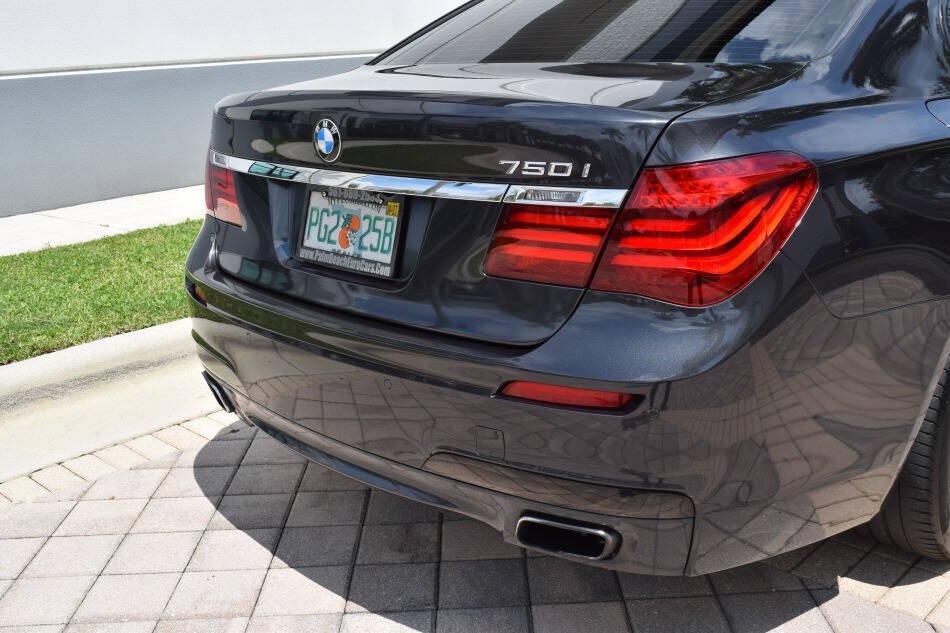 Used 2015 BMW 750i RWD image 18
