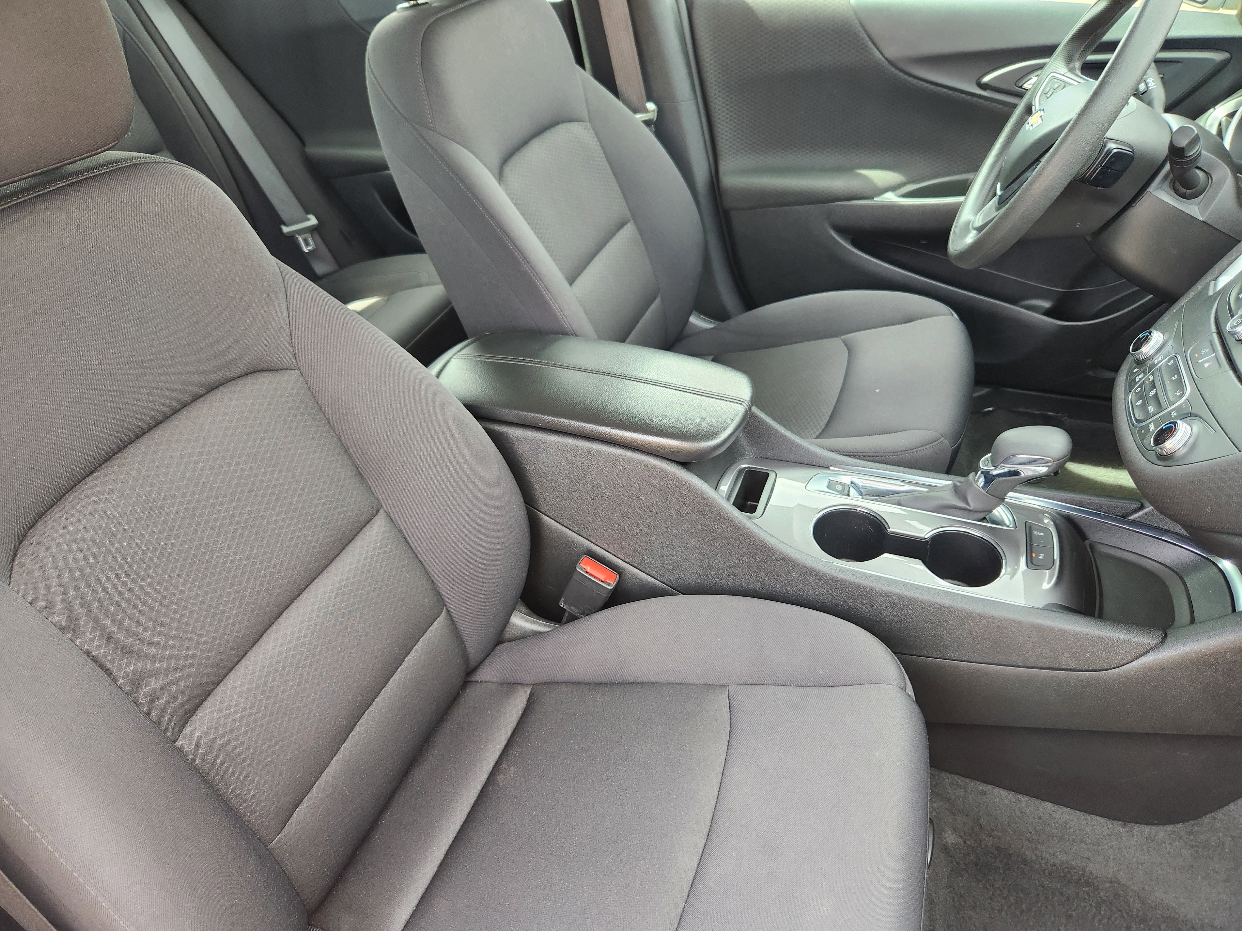 Used 2024 Chevrolet Malibu LT FWD image 11