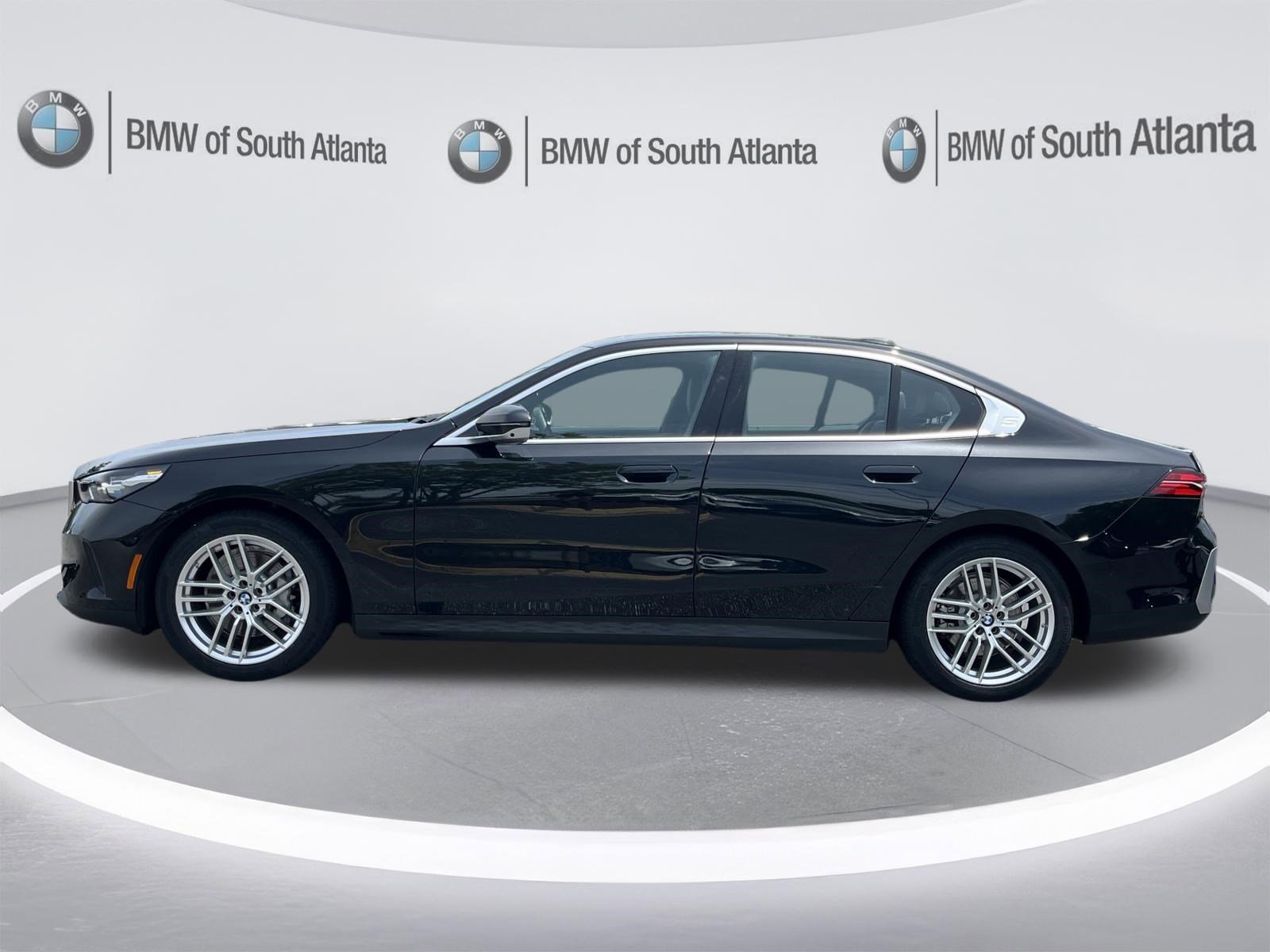 Certified 2025 BMW 530i RWD image 21