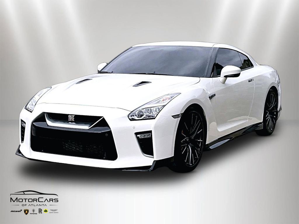 Used 2021 Nissan GT-R Premium image 1