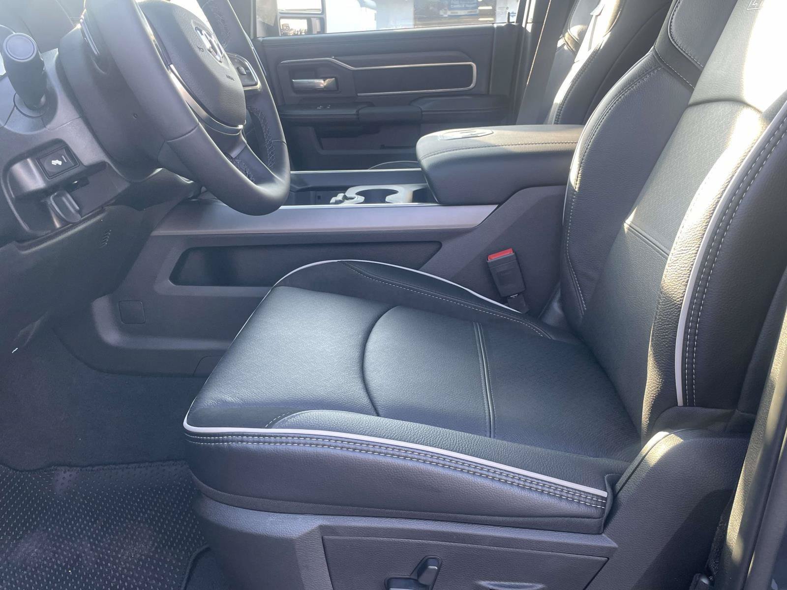 New 2027 RAM 2500 Laramie w/ Night Edition AWD/4WD image 10
