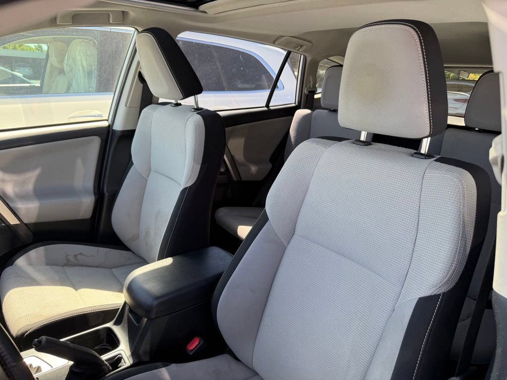Used 2018 Toyota RAV4 XLE w/ All Weather Liner Package FWD image 3