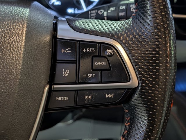 Used 2023 Toyota Sienna XSE w/ XSE Plus Package AWD/4WD image 19