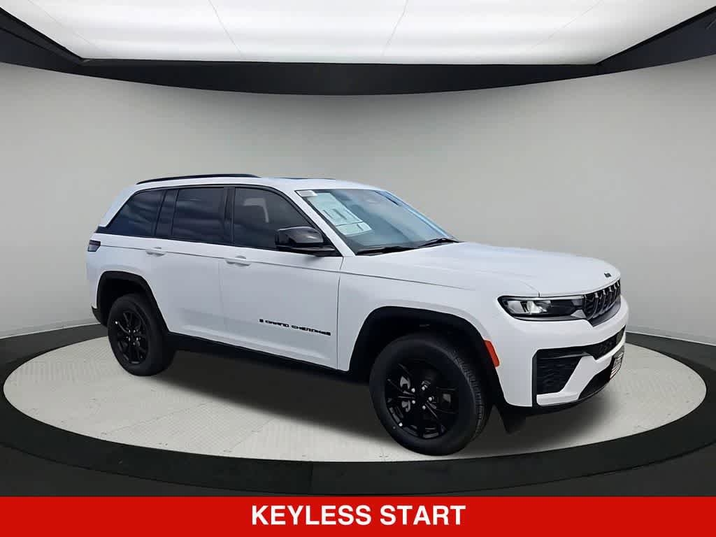 New 2026 Jeep Grand Cherokee Altitude AWD/4WD image 2