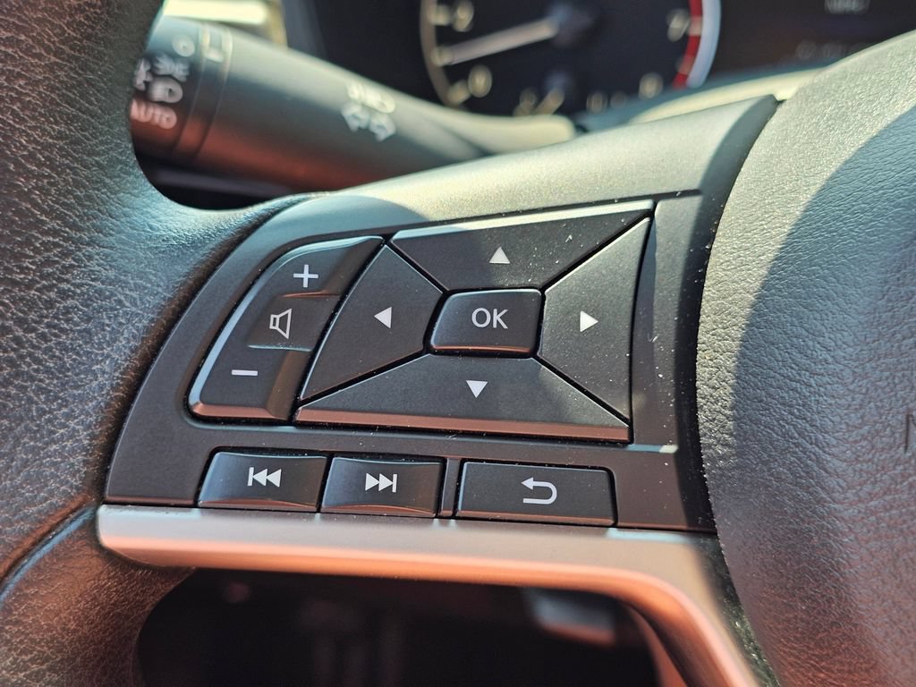 Used 2024 Nissan Altima 2.5 SV FWD image 23