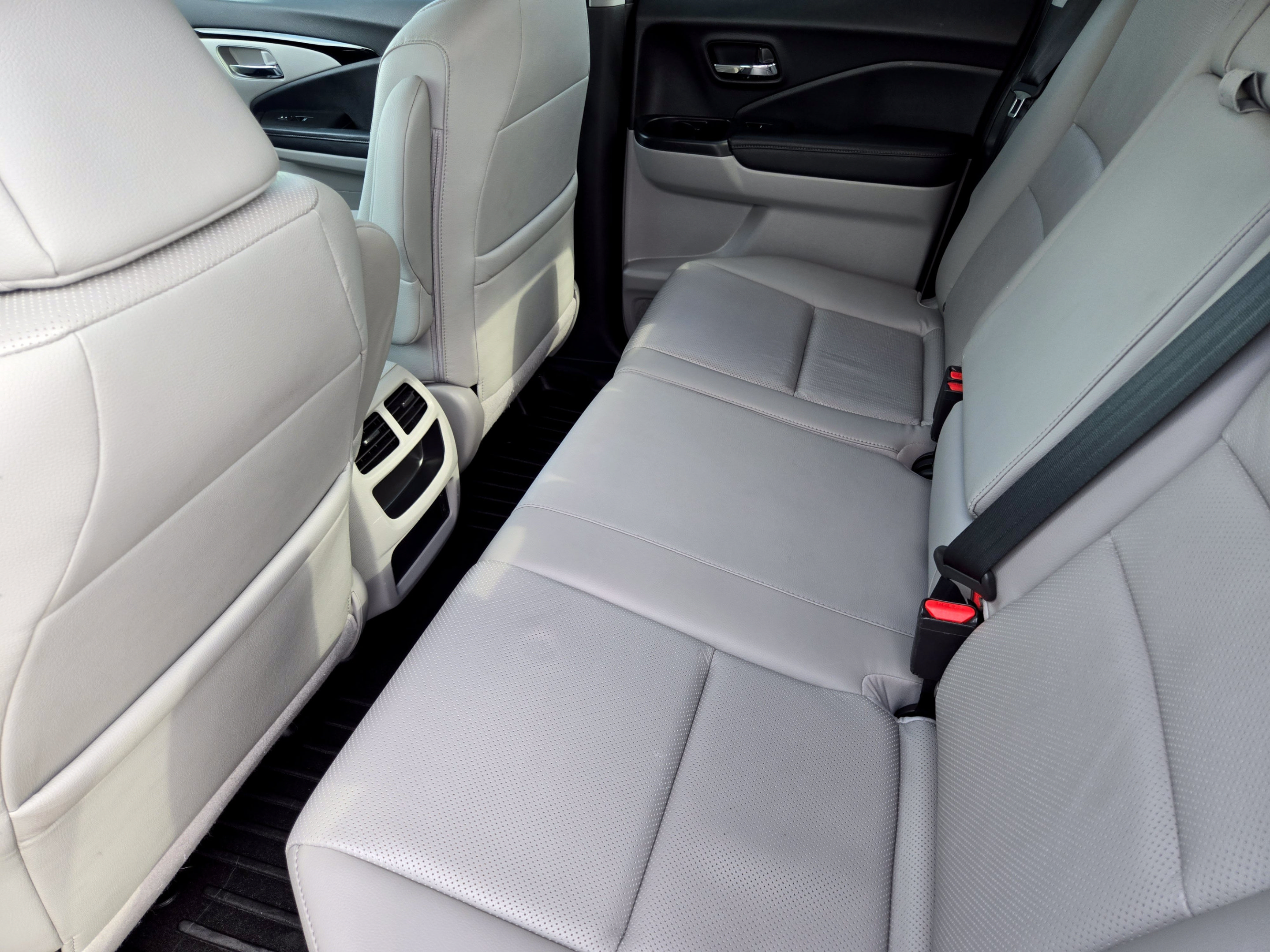 Used 2018 Honda Ridgeline RTL-E image 25