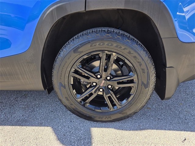 Used 2024 GMC Terrain AT4 w/ Infotainment Package II image 17