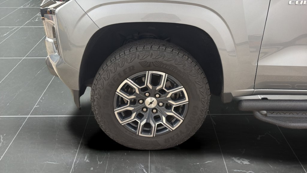 Used 2026 Chevrolet Colorado Z71 AWD/4WD image 23