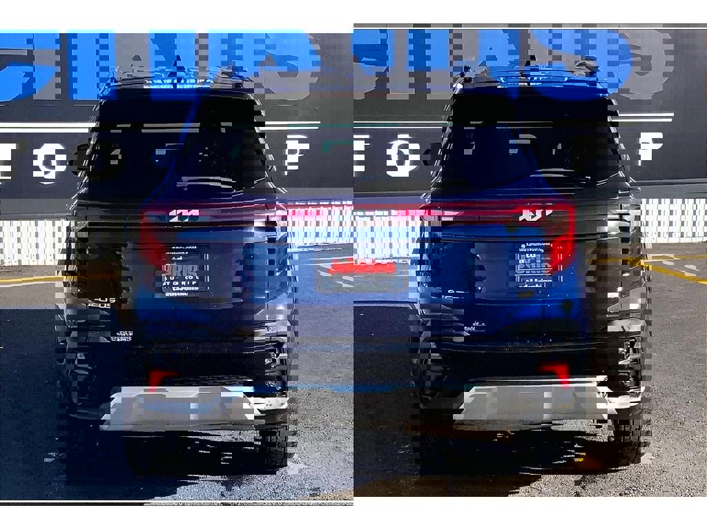 Used 2024 Kia Seltos SX w/ SX Sunroof Package image 4