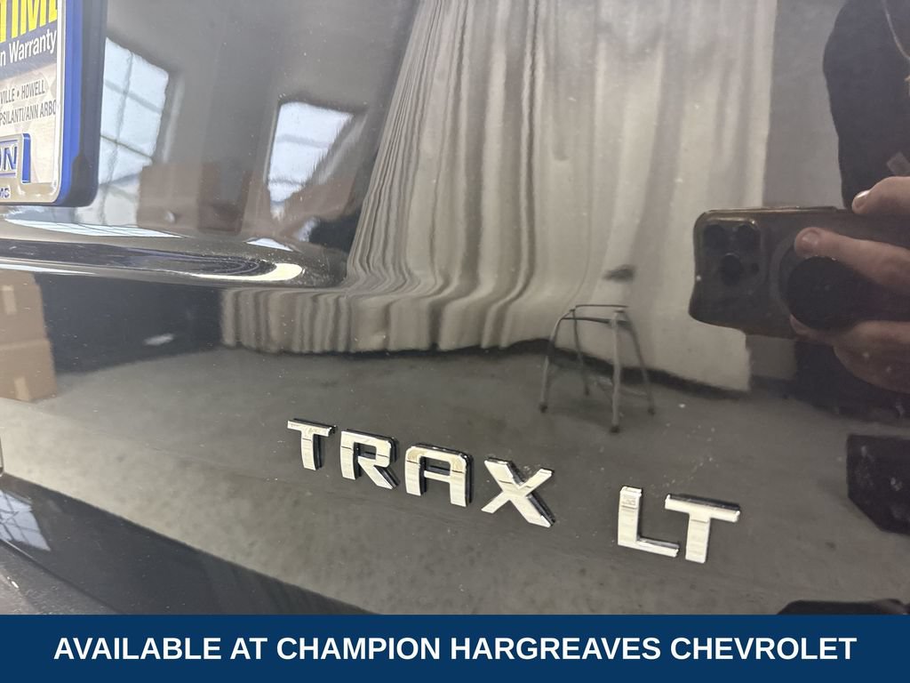 Used 2020 Chevrolet Trax LT w/ LT Convenience Package FWD image 40