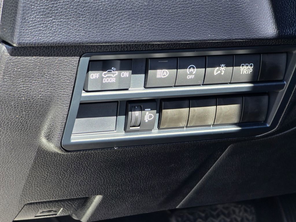 Used 2026 Toyota Tundra SR AWD/4WD image 38