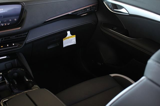 Used 2025 Buick Envision Sport Touring image 30