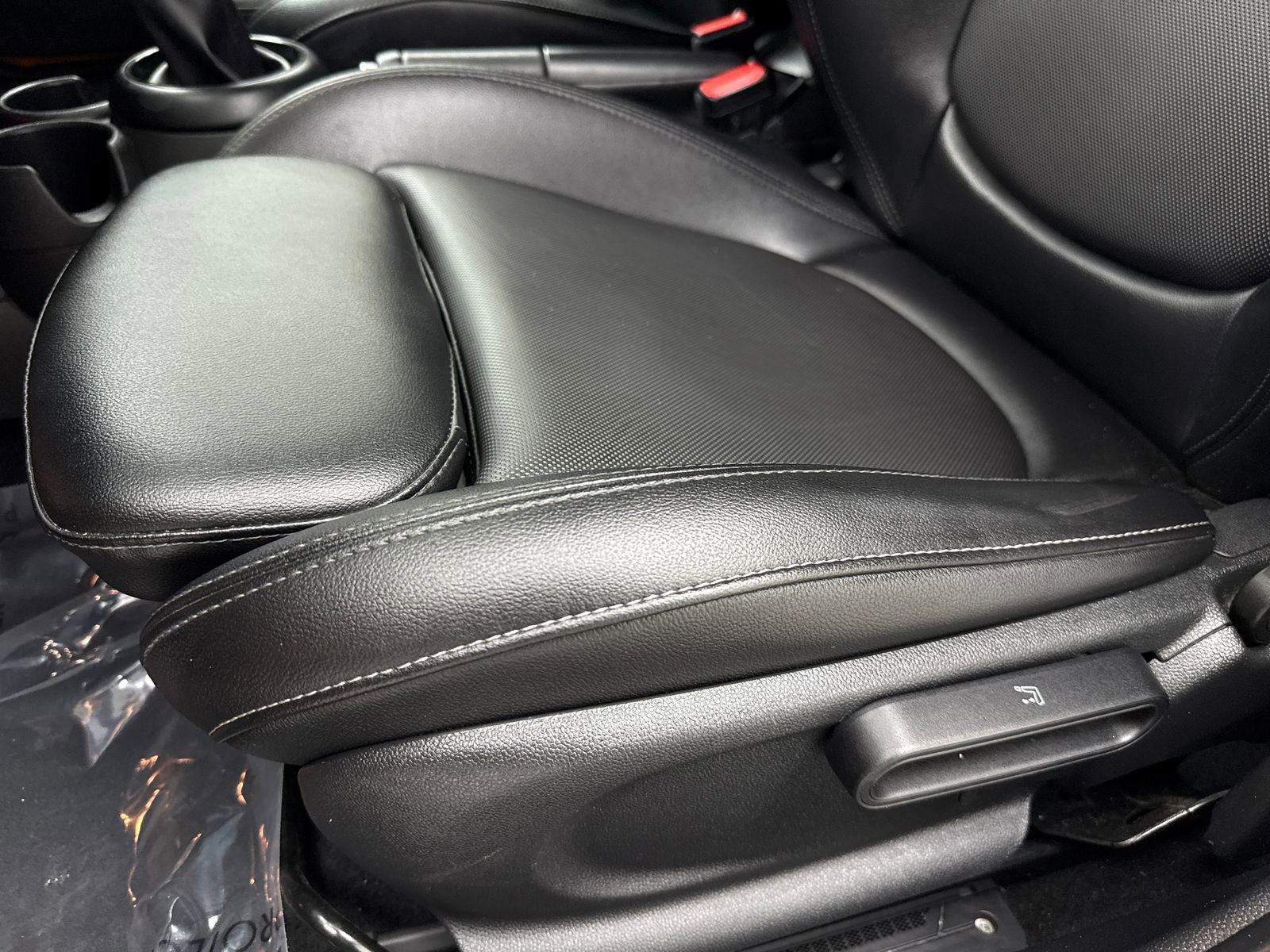 Used 2018 MINI Cooper S image 34