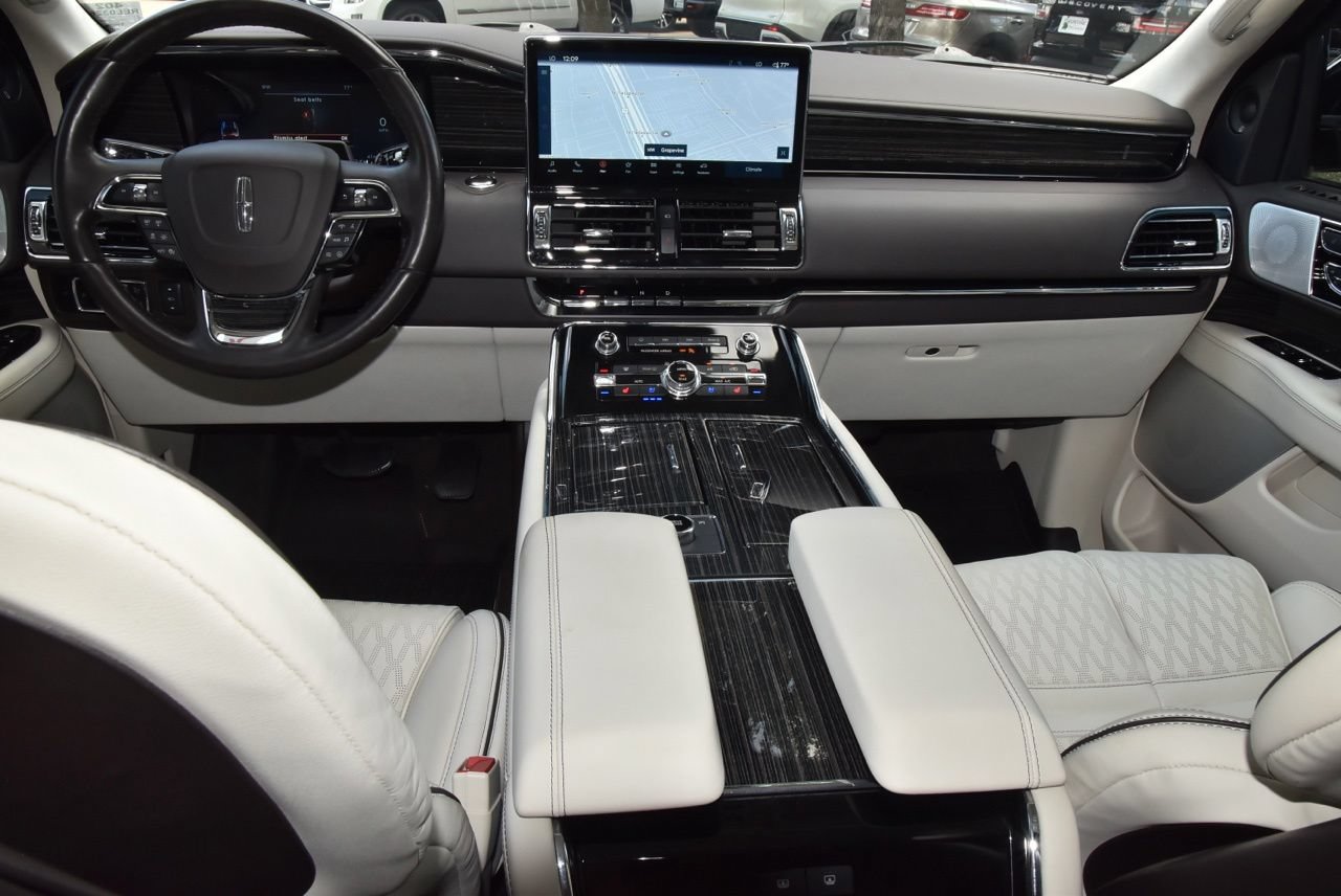 Used 2024 Lincoln Navigator Black Label AWD/4WD image 17