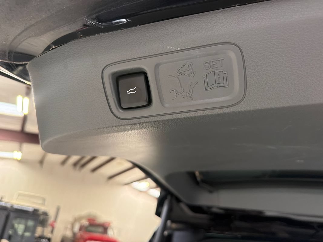 Used 2018 Lincoln Navigator Reserve w/ Technology Package AWD/4WD image 56