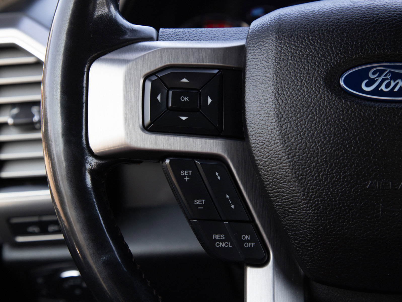 Used 2019 Ford F250 Platinum w/ Platinum Ultimate Package image 26