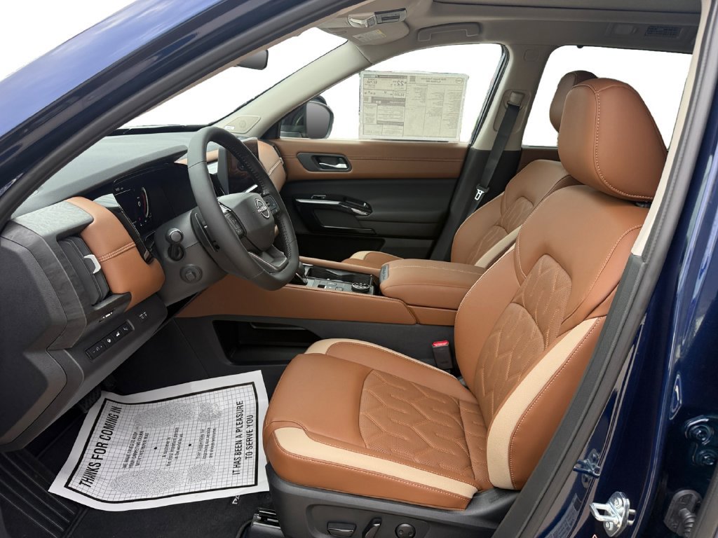 New 2026 Nissan Pathfinder Platinum AWD/4WD image 10