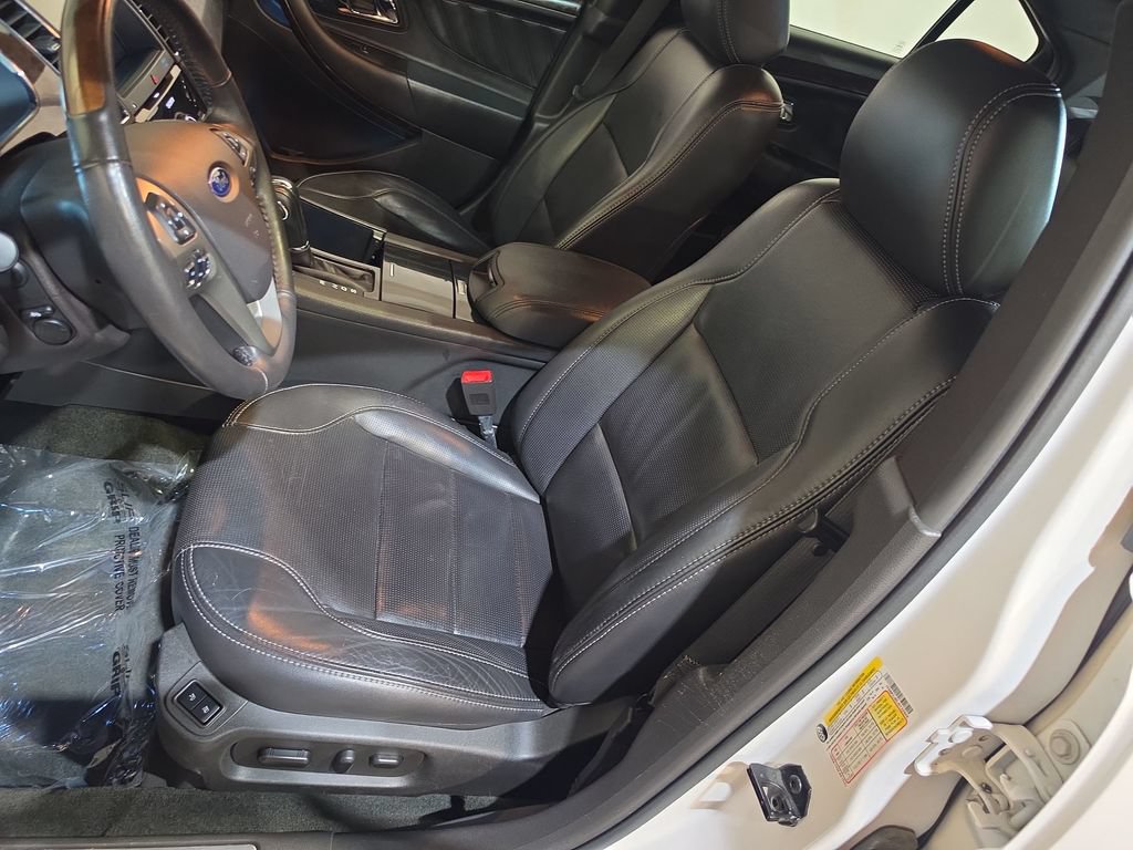 Used 2018 Ford Taurus Limited AWD/4WD image 13